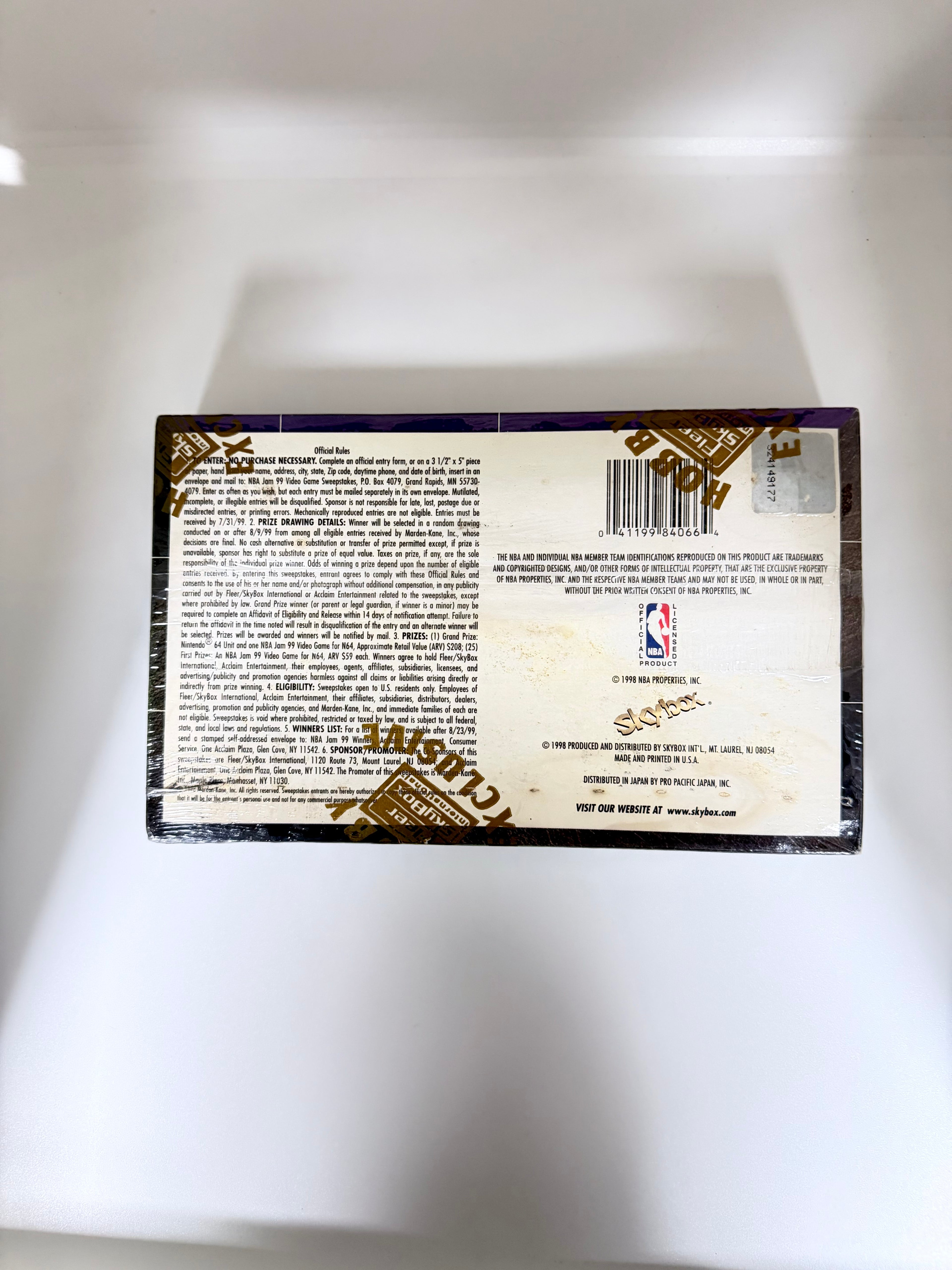 1998-99 SkyBox Metal Universe Basketball Sealed Hobby Box